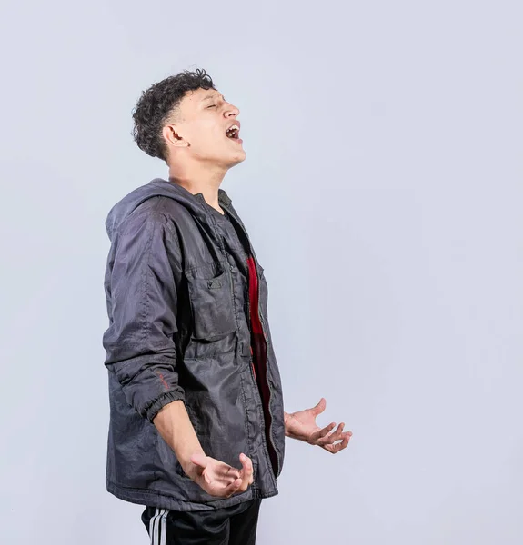 Guy Screaming Loud Isolated Space Desperate Man Yelling Isolated Background — 스톡 사진