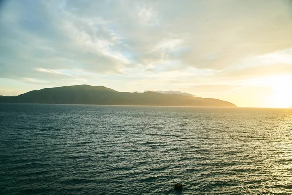 アルバニアのイオニア海と夕日の眺め — ストック写真