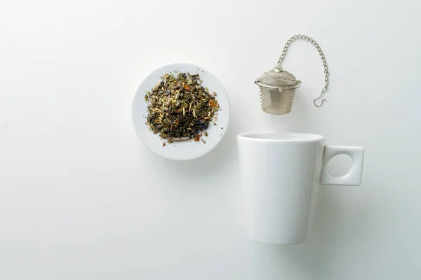 Concept Giving Disposable Tea Bags — Stock Photo, Image