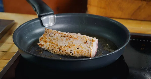 Pork Meat Frying Hot Pan Close — Zdjęcie stockowe