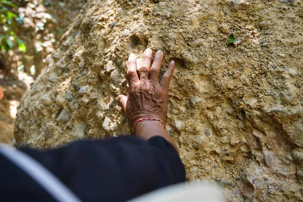 Elderly Asian Male Geologist Researcher Touches Rocks His Hands Analyze — Stockfoto