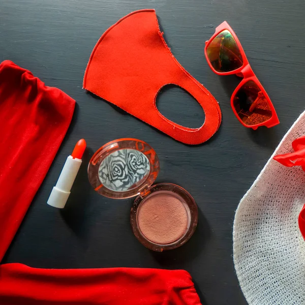 Set Red White Fashion Accessories Black Background — Stock fotografie