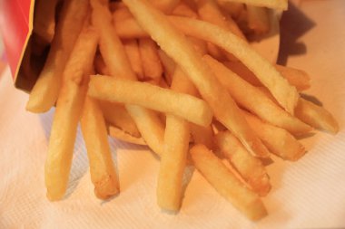 Patates kızartması yakın.