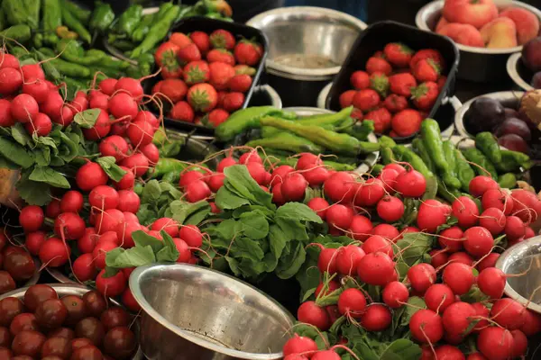 Lobak Merah Segar Warung Pasar — Stok Foto