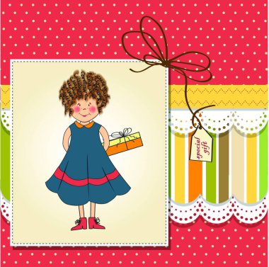 Kıvırcık kız bir hediye saklıyor.