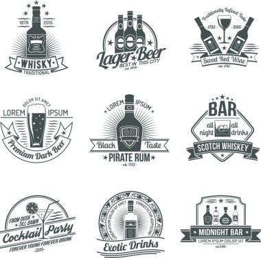 Alkol Etiketi Vektör Çizimini Ayarla