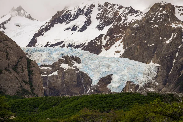Льодовик Висить Горі Piedras Blancas Glaciar Chalten Argentina — стокове фото