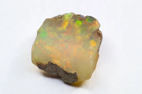 Raw Uncut Shiny White Colorful Ethiopian Opal Crystal Stone Close — Stock Photo, Image