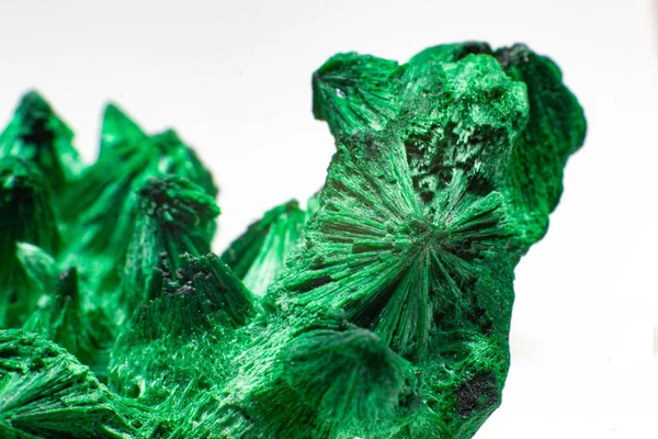 Lebendiges Grünes Kupfer Mineral Malachit Samtform Hochstrukturiert Tiefgrünes Samt Malachit — Stockfoto