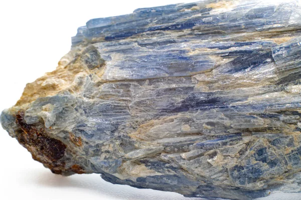 Macro Enfocado Crudo Sin Cortar Vibrante Azul Cianita Hoja Mineral —  Fotos de Stock