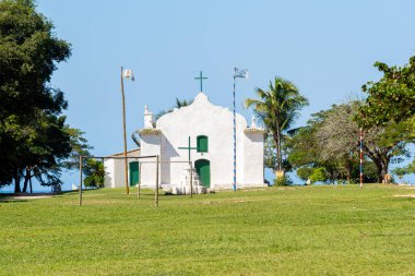 Trancoso Meydanı ve eski kilise. Trancoso, Brezilya 'nın Porto Seguro Bahia eyaletinde yer alan bir şehirdir..