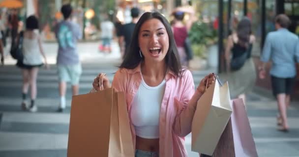 Woman Shopping Center Close Front View Her Shopping Bags Testament — Stock Video
