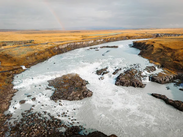 Világos Kék Folyó Vályú Izland Szárazföldi Ősszel Egy Hideg Felhős — Stock Fotó