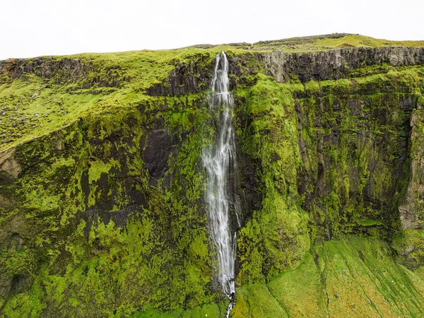 Island Vodopád Příroda Cestování Krajina Islandském Přírodním Pozadí Oblíbená Turistická — Stock fotografie