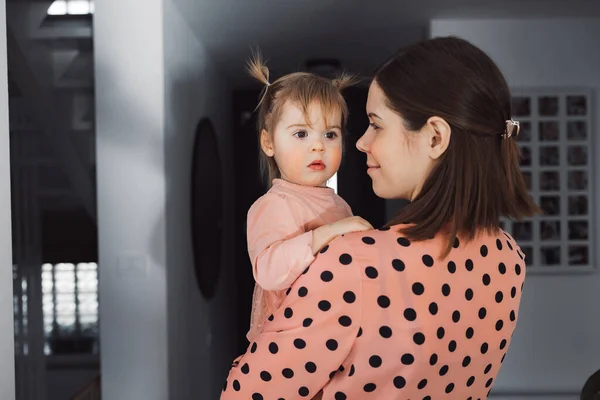 Young Caucasian Woman Mom Spending Time Her Toddler Young Girl — Foto Stock