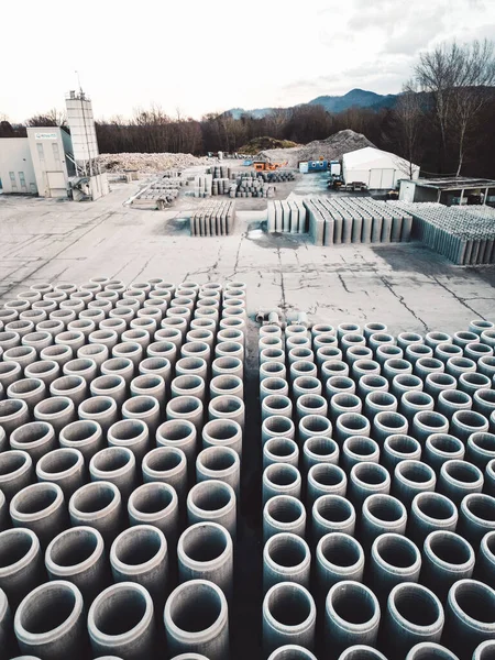 Pipe Concrete Manholes Stored Ground Ready Construction Draining Storm Water — Stockfoto