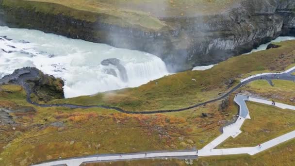 Obrovský Krásný Vodopád Gullfoss Slavná Památka Islandu Řeka Pěnící Při — Stock video