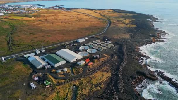 Wasseraufbereitungsanlage Für Umwelt Oder Gesundes Konzept Irgendwo Island Meer Einem — Stockvideo