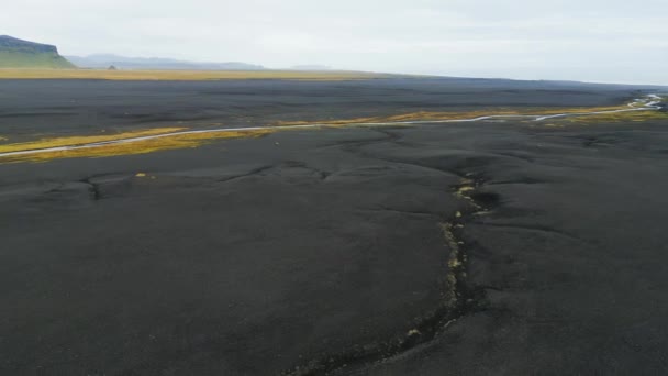 南アイスランドのSelheimasandurの黒い砂浜 — ストック動画