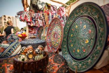 Rishtan bölgesinden seramik tabaklar.