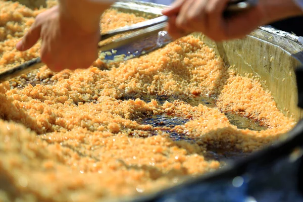 Plov ya da büyük bir kazanda pişirilen düğün taktiği her zaman çok lezzetlidir..