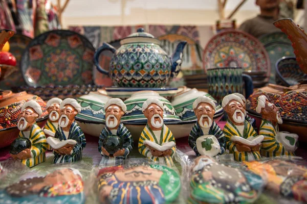 陶瓷人可以在乌兹别克斯坦各地找到 作为纪念品 — 图库照片