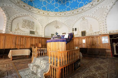 Semerkand 'daki eski sinagogdaki kürsü..