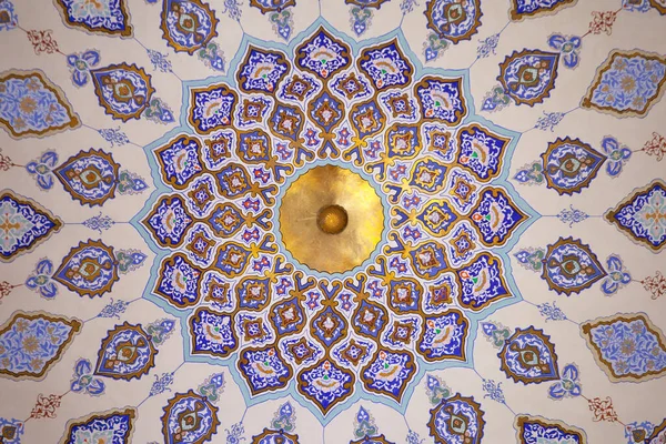 stock image Wall painting on the inner dome of a mausoleum with gold leaf.