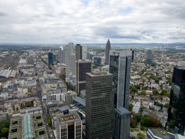 Frankfurt 'taki gökdelenlerin manzarası..
