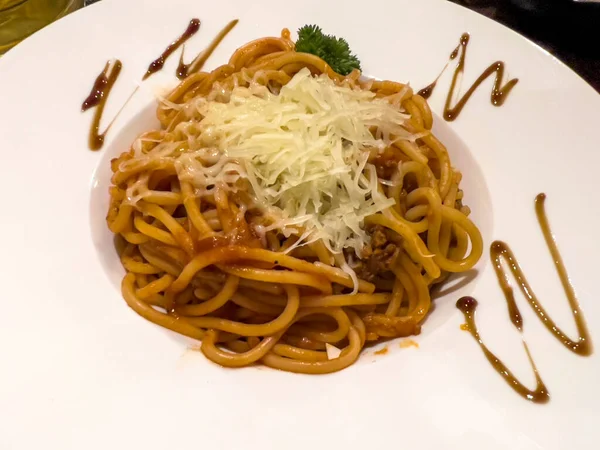 Spagetti Bolognese Tillagas Flesta Europeiserade Restaurangerna Samarkand — Stockfoto