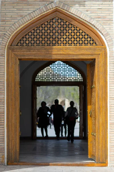 布哈拉朝圣地点的前门 — 图库照片