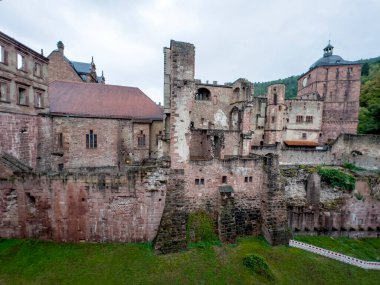 Heidelberg 'deki kalenin devasa kalıntıları..