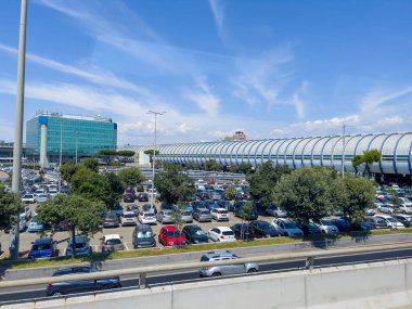 Roma 'daki havaalanında..