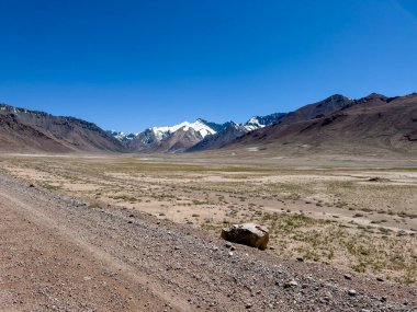 Dağlar deniz seviyesinden 4000 metre yükseklikte..