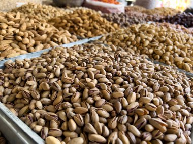 Osh 'taki pazardaki fıstıklar..