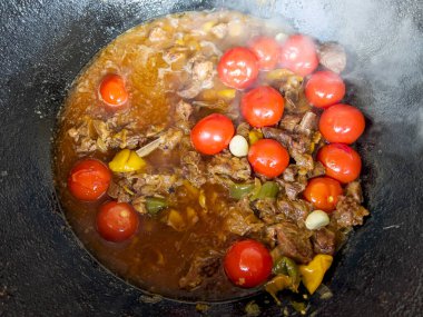 Lezzetli yemekler pişti ve tadı da güzel..