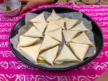 Hamur köfteleri pişmeye hazır..