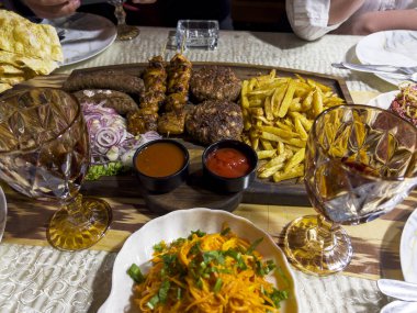 Etli kraliyet yemeği..