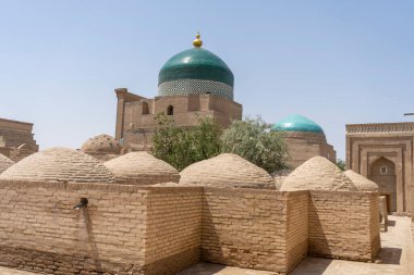 İpek bir yolda bir kubbe.