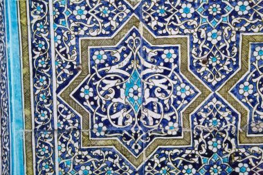 Kalıplar gibi birçok güzel yıldıza oyulmuş çok eski fayanslar