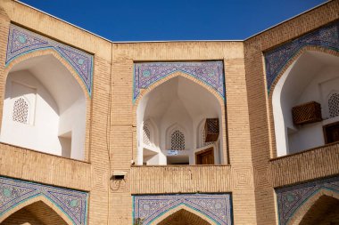 Orta Asya 'da güzel bir tarih okulu, Khiva, Khoresm tarım vahası, Hisar.
