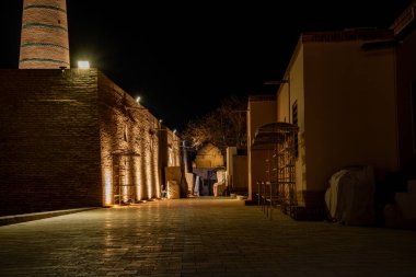 Gece sokaklarda kalenin içinde, Khiva, Horesm tarımsal vahası, Hisar.