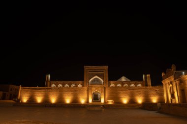 Altın Işıklar bir gecede kaleden yansıyor, Khiva, Horesm tarım vahası, Hisar..