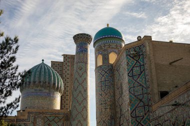 Tarihi Wonder, içinde güzel fayans desenleri olan, Registan Meydanı, Semerkand, medrese.