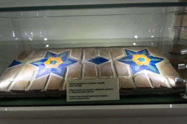 Üzerinde 