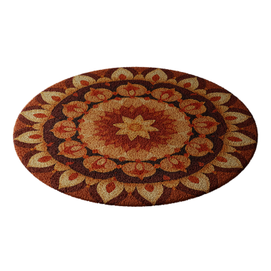 Üzerinde çiçek deseni olan yuvarlak bir halı. Halı kahverengi ve turuncu. Odada olması için güzel bir halı.
