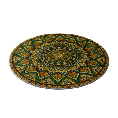 Yeşil ve sarı desenli yuvarlak bir halı. Halı beyaz bir arka plana yerleştirilir. Halının tasarımı karmaşık ve renkli, ona canlı ve canlı bir görünüm veriyor.