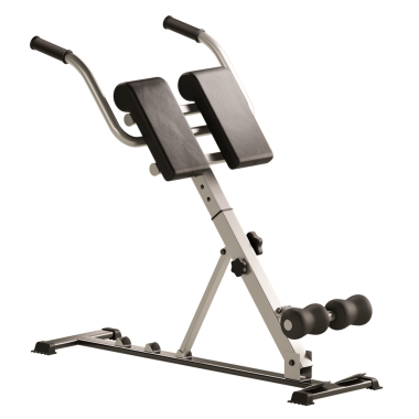 Siyah beyaz minderli gümüş ve siyah egzersiz makinesi. Makine, insanların üst vücutlarını çalıştırmalarına yardımcı olmak için tasarlanmıştır.