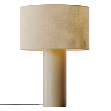 Beyaz gölgeli bir lamba beyaz bir arka planda oturur. Gölge dokuma malzemesinden yapılmıştır.