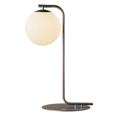 Üstünde beyaz top olan bir lamba. Lamba gümüş ve metal bir tabanı var.